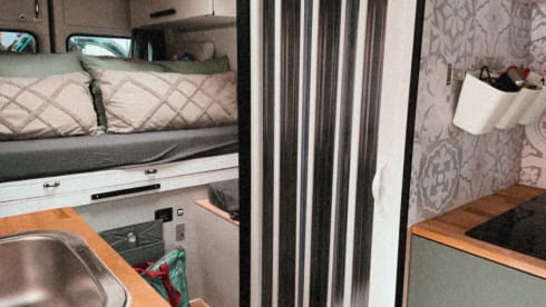 Camper Van Mercedes Sprinter (self-conversion).