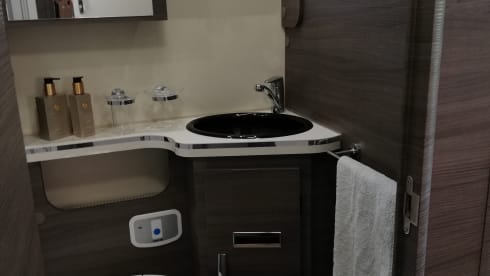 Luxurious family camper with a great sense of space and great travel comfort
