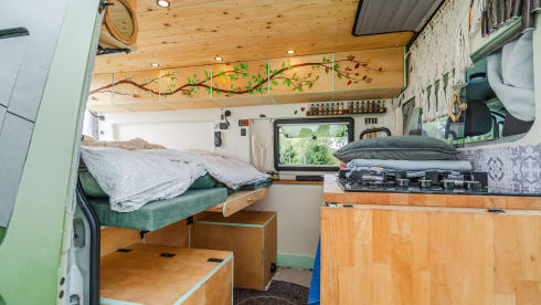 Stef – Cozy Off-grid Mercedes Campervan