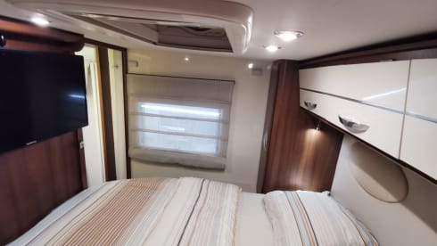 Droom op wielen! -Luxe camper met grote leefruimte!