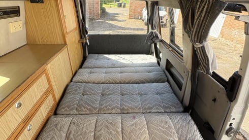Vanny – Volkswagen Trident 1994 berth Campervan  1994.          