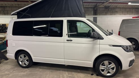 Snow White  – 4 berth Volkswagen campervan from 2020