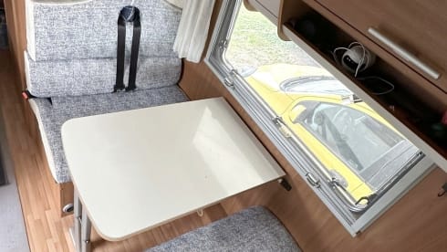 COMFORT IN CAMPER, MANSARDATO 6 POSTI 