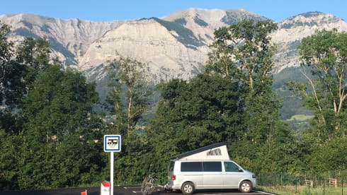 Camper Van Beethoven – 4 berth pop top Volkswagen campervan, 2015