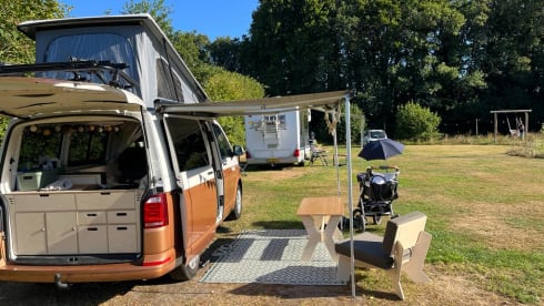 Ventje_Pezarro – Camper Ventje- Luxury VW T6 automatic for 4 people