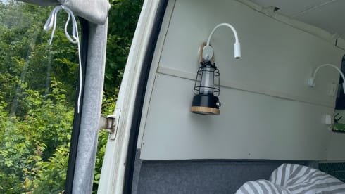 Retro Ronnie – Cozy and spacious (family) bus camper