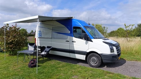 Vanture24 – 2p Volkswagen bus from 2011