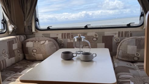 Margo – 6 berth Peugeot integrated from 2010