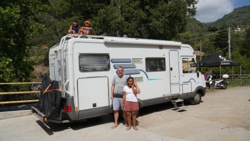 6 person family-friendly Hymer B644G