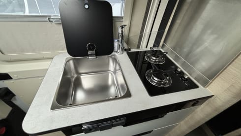 V55 – Motorhome Rapido V55 panel van