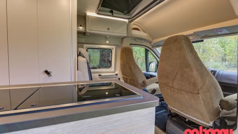 Bussie – Neuer kompakter Buscamper 5m40