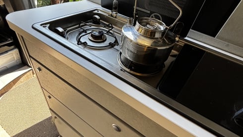 Olive – Mercedes S600 Free - Off grid home from home