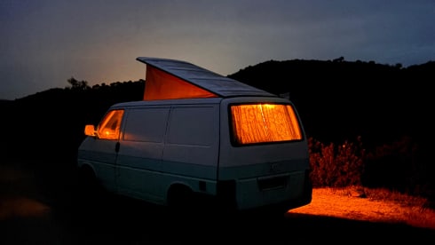 Bumi – Gezellige 2p Volkswagen Campervan (1997)