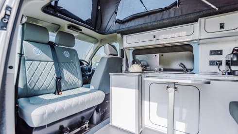 Bob – White & Blue Ormskirk