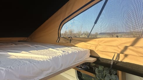 Off grid 2p VW with fixed toilet 