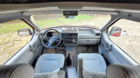 Pepper – 4p off-grid Volkswagen t4 Westfalia California 1991 extra spacious