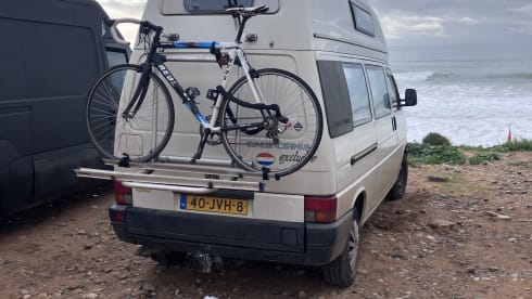 Betty de Bus – 4p Volkswagen campervan uit 1996