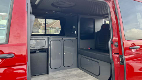 VW T6 Transporter Pop-Top Campervan