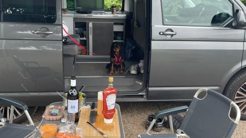 Ivan – 4 berth Volkswagen campervan from 2020