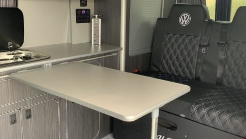 Blu – VW campervan INC FULL INSURANCE !!