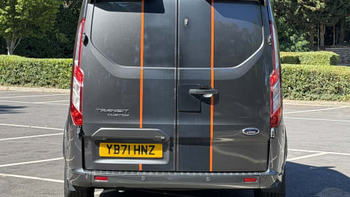Midnight – Luxury Ford Transit Custom Pop-Top Camper | 4 Berth | Automatic