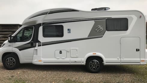 Knaus Sky wave 4p – Knaus Mobil semi-integral 4p from 2022 - air conditioning living area