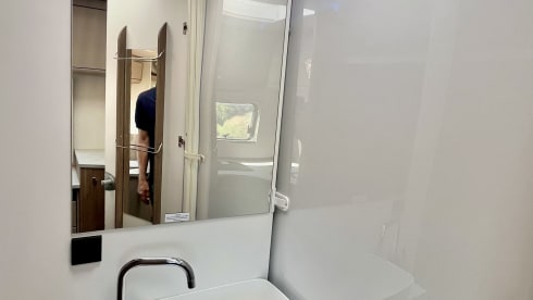 Carado T338-3 – Discover SPAIN by camper! Rent a Carado MODEL 2021 now