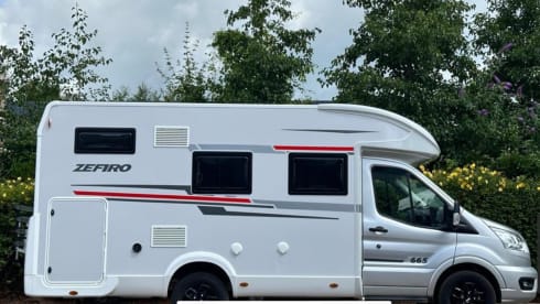 Wee Arria – Brand New 4 Berth Automatic Insurance Inclded