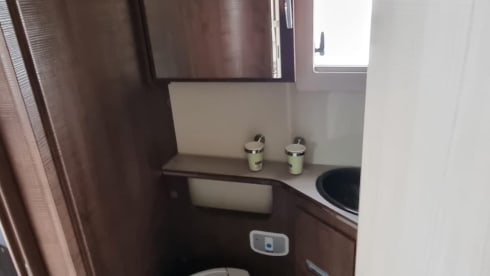 FORSTER 738 EB, 4 persons, garage and scooter included