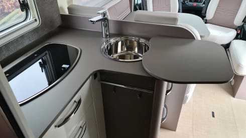 N854ZH – Very luxurious Burstner Lyseo Privilege 728 G length bed | miles free!