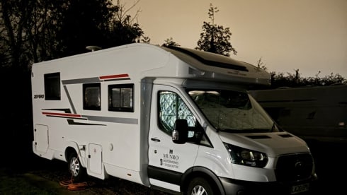 Camper 4 Posti Letto con Camera Matrimoniale Separata