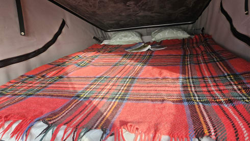 Morag – 4 berth VW T5 CAMPERVAN LWB 2014 ( EDINBURGH PICK UP)