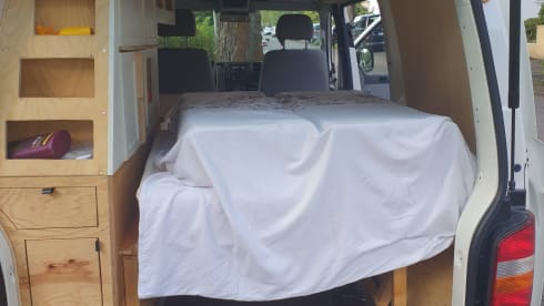 Wood live – Rent a VW T5 Wood live