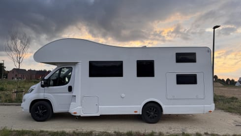 Pim  – 6p Rimor alcove uit 2024