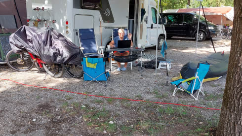 3p Knaus semi-integrated from 2010, Van TI 600 ME, 130 Multijet camper