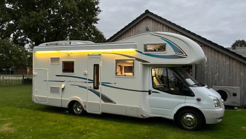 Doe een aanvraag!  – This camper (including rental account) is for sale! 
