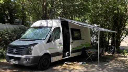 Vida the Van – Vida the Van – Adventure ready, off grid, VW Crafter LWB family campervan