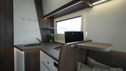 The Floof – 4p Benimar semi-integrated uit 2024
