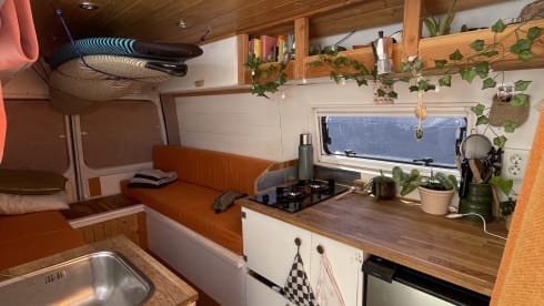 Johnny – Self Converted Surf Camper Van