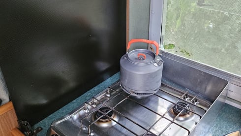 Compact integral camper with 4 berths - available from 3-8