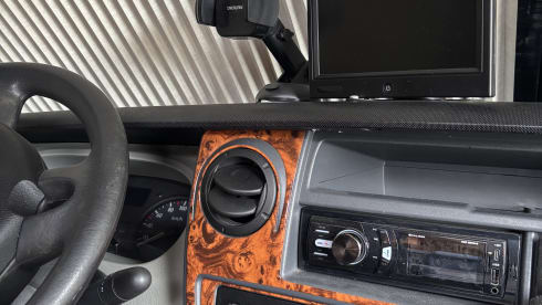 Dethleffs semi-integrated uit 2006 – 4p Dethleffs semi-integrated from 2006