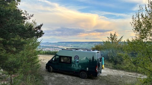 Zula – Luxus-Glamper Zula – Zuhause auf Rädern für 2 Personen & Haustiere!