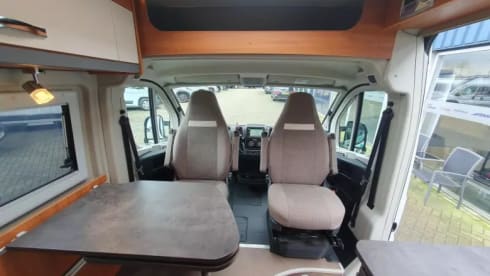 Stijn – Luxury Pössle Bus Camper from 2021 - Including 2 electric bicycles & air conditioning 