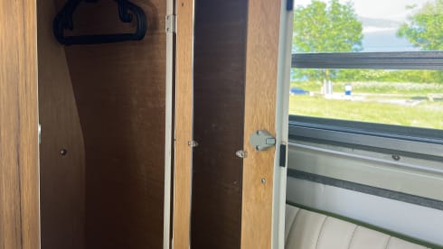 Olive – 'Olive' VW T2 Westfalia 1973 Campervan