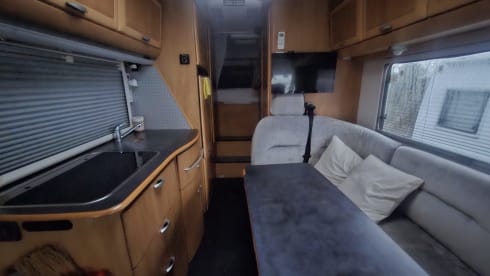 5p Hymer integrated uit 2002