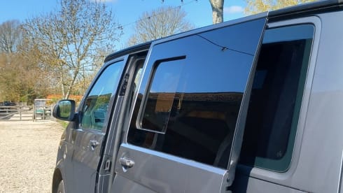 The Incredible Chris – 6 seater VW Campervan, Fully converted, 60,000 milage