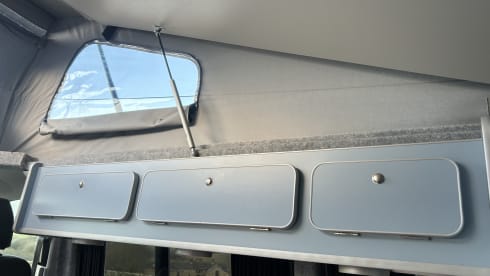 Sunny – 2021 Volkswagen T6.1 Transporter CamperKing Luxury Offgrid Camper (4 Berth)