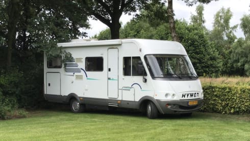 6 persoons hymer – Delicious integral camper (Hymer) with plenty of storage space for 6 people