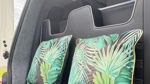 Sylvie – Wonderful VW T6 Camper with Poptop and Newly Fitted Interior!