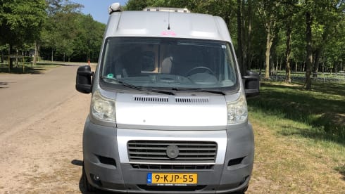 Compact Bus Camper Adria